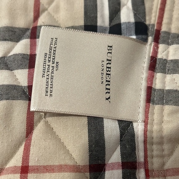 Burberry Light Pink Qulited Jacket - Picture 2 of 5
